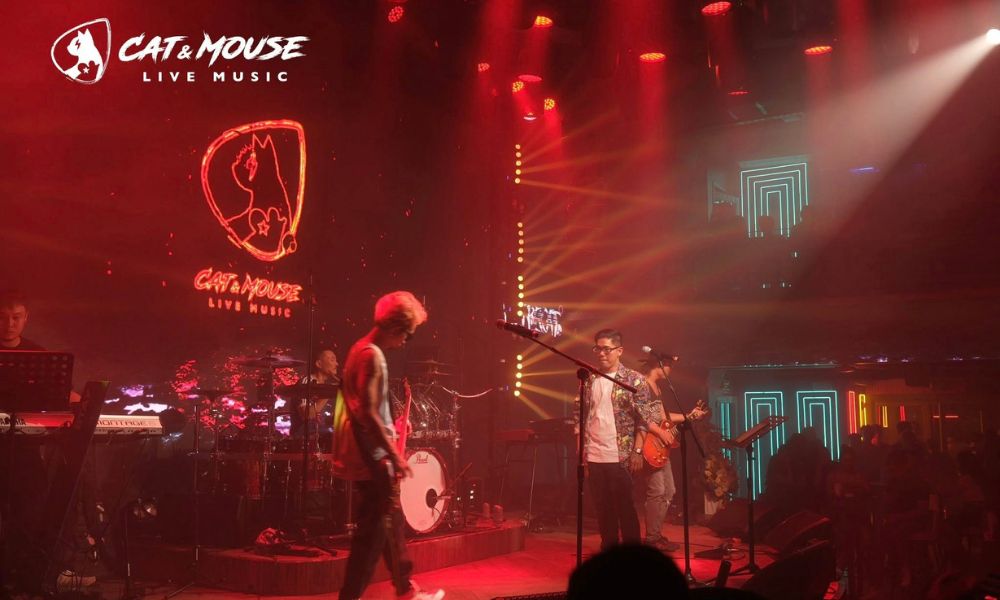 Cat & Mouse Live Music -  địa điểm quy tụ dàn ca sĩ phòng trà nổi tiếng nhất nhì tại Sài Gòn