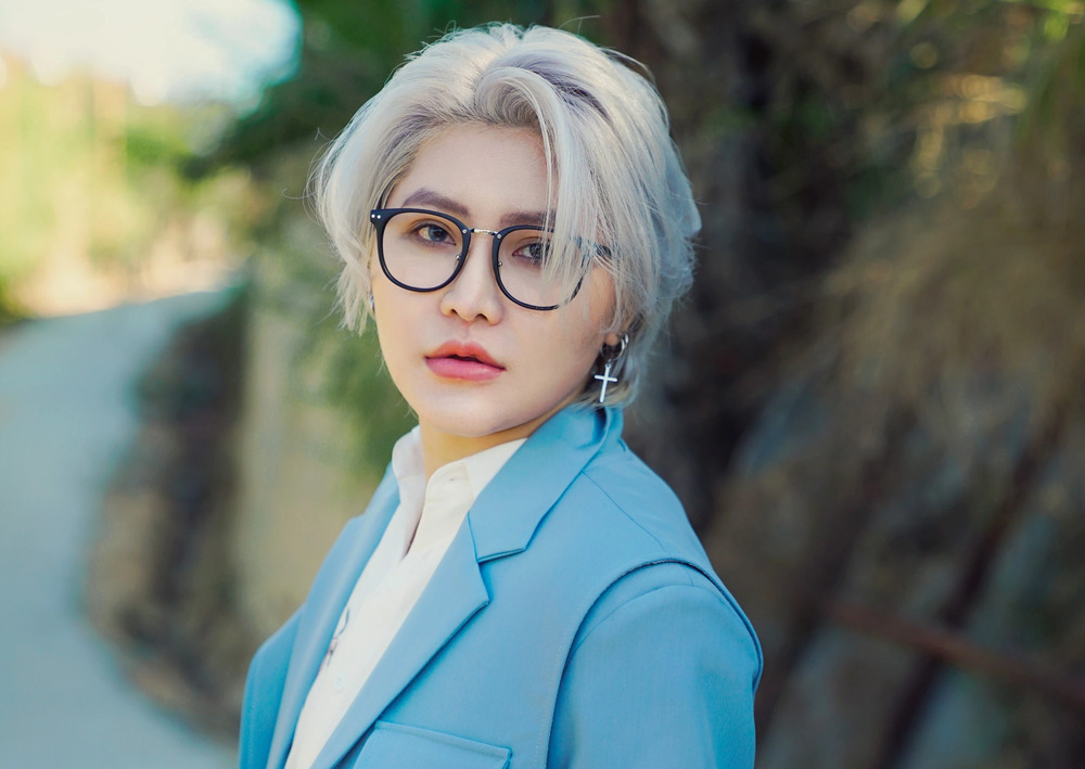 Vicky Nhung nổi tiếng với ngoại hình tomboy cùng màu giọng cá tính 